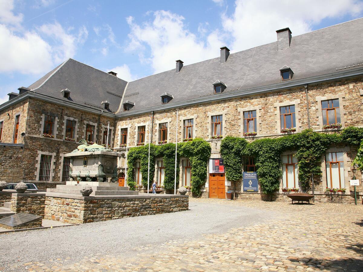 Luxury Apartment In Malmedy With Bubble Bath 객실 사진